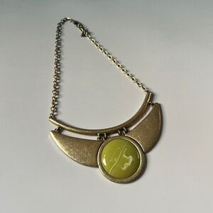 Bold Vintage-Style Gold Tone Geometric Green Pendant Necklace
